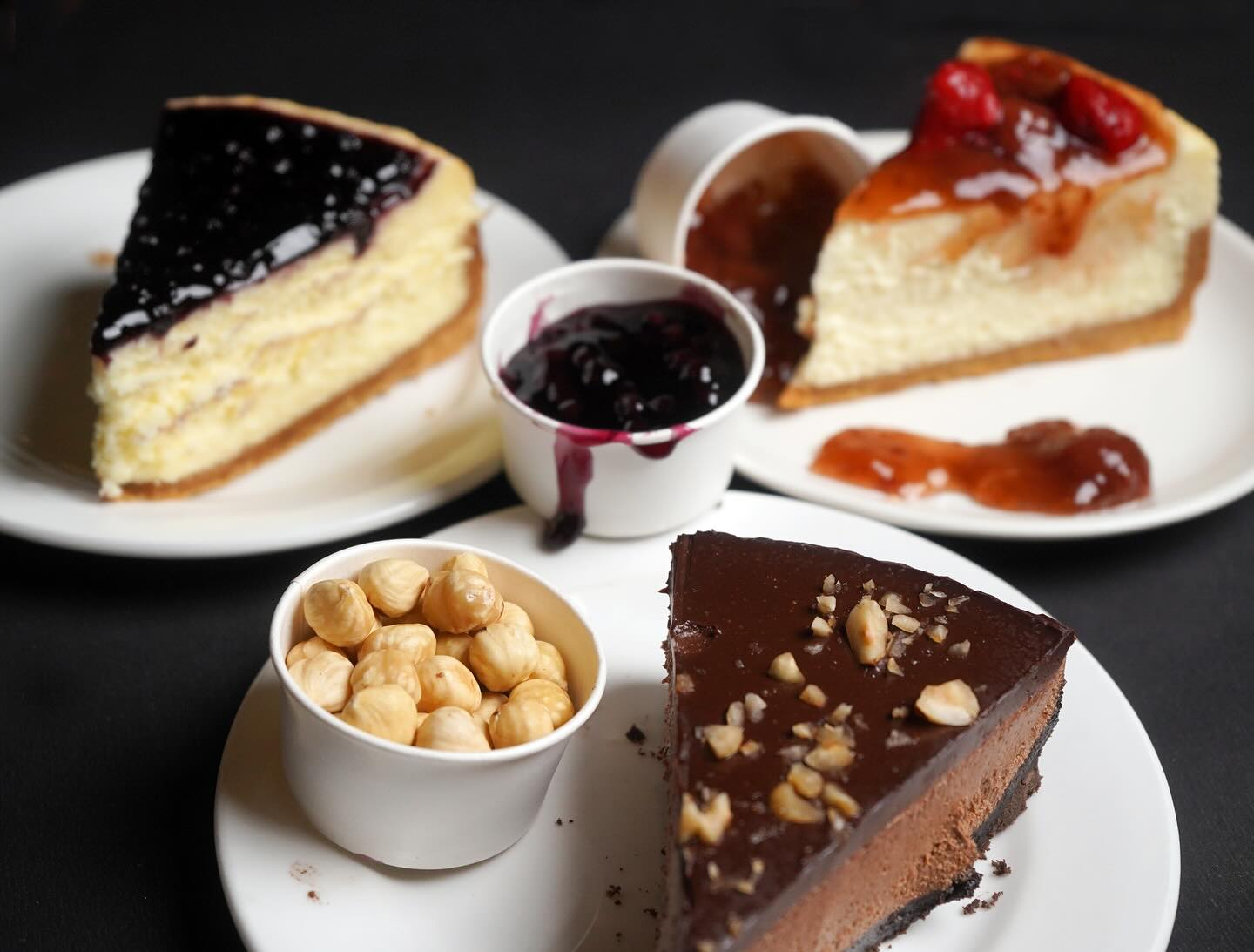 Cheesecakes & Chocolate Cake
